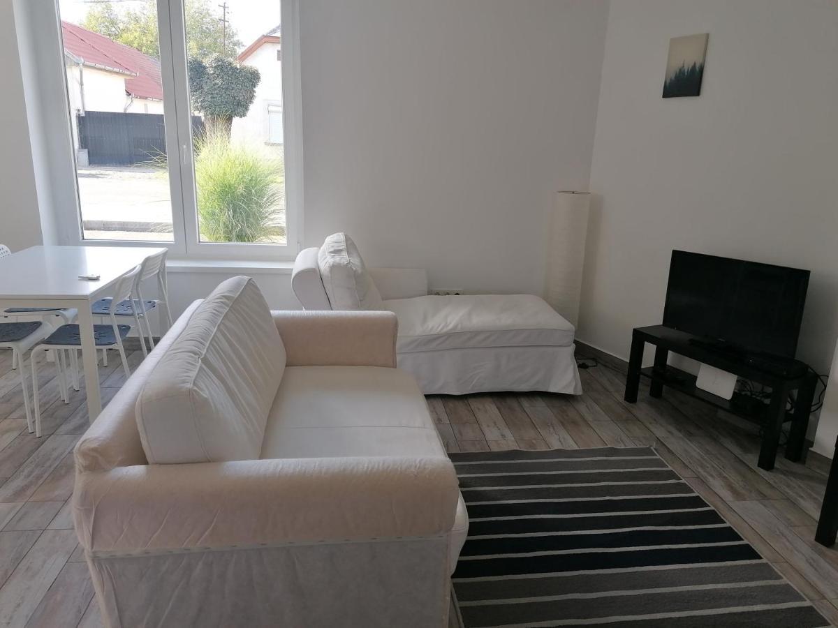 Cuki Apartmanok Домбовар Экстерьер фото