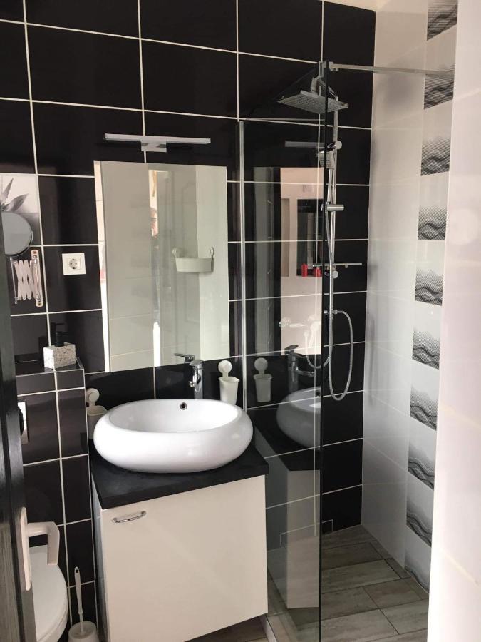 Cuki Apartmanok Домбовар Экстерьер фото