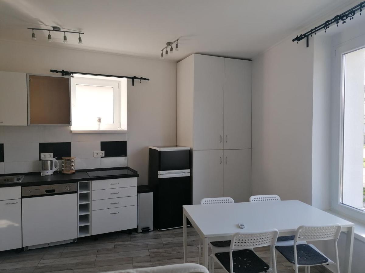 Cuki Apartmanok Домбовар Экстерьер фото